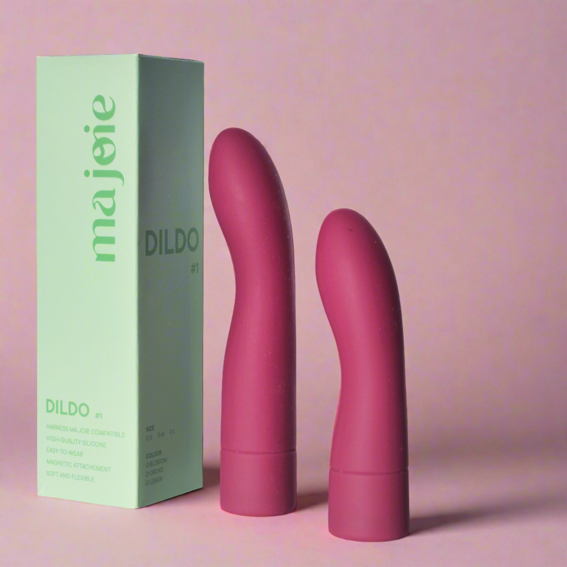 Dildo for strapon in two sizes